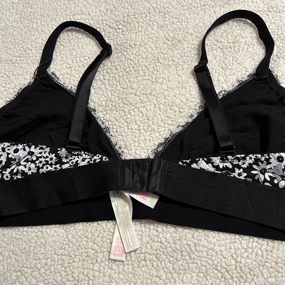Pink Victoria’s Secret bralette - Picture 4 of 7
